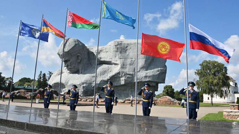 Кремль не согласен с Пашиняном в оценке ОДКБ, заявил Песков